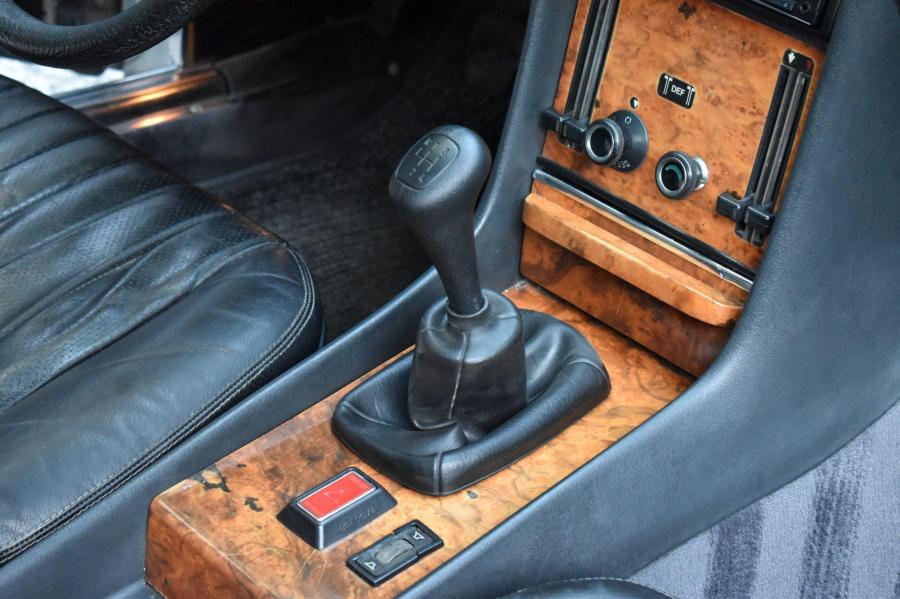Детали интерьера Mercedes-Benz 280 SLC (C107) 1980 года  (EU) (фото 63 из 102)